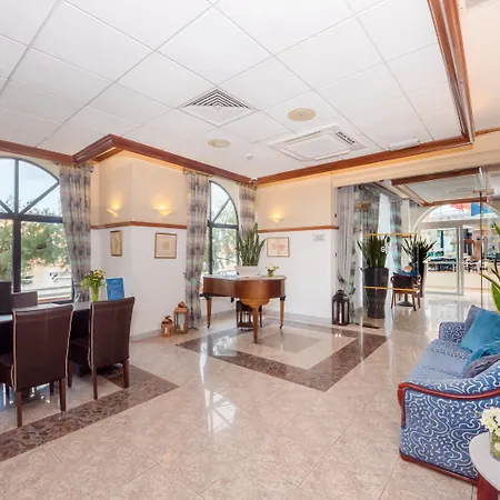 Hotel Gillieru Harbour