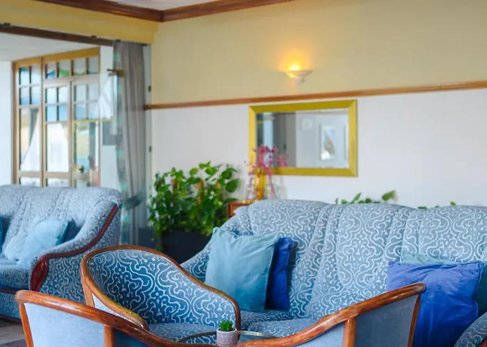 Gillieru Harbour Hotel