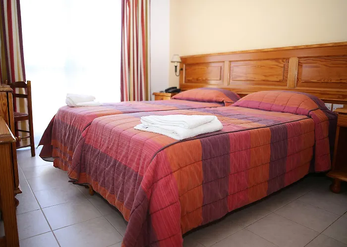 Gillieru Harbour Hotel