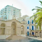 Gillieru Harbour מלון 4*