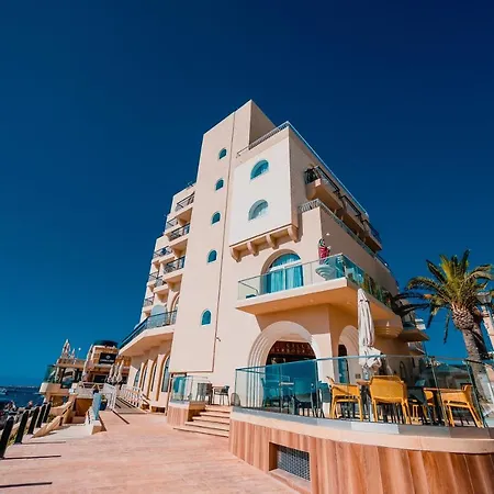 Hotel Gillieru Harbour