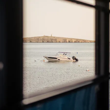 Gillieru Harbour 4*