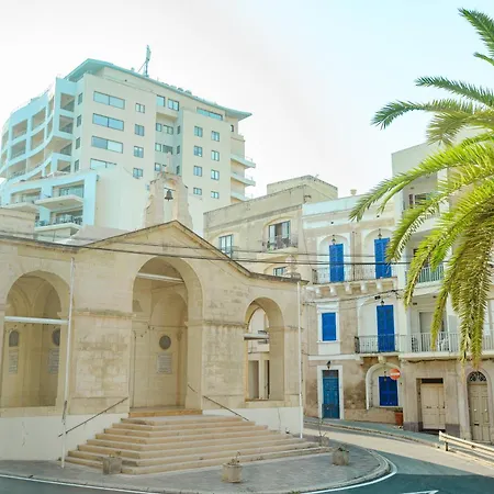 Gillieru Harbour מלון 4*