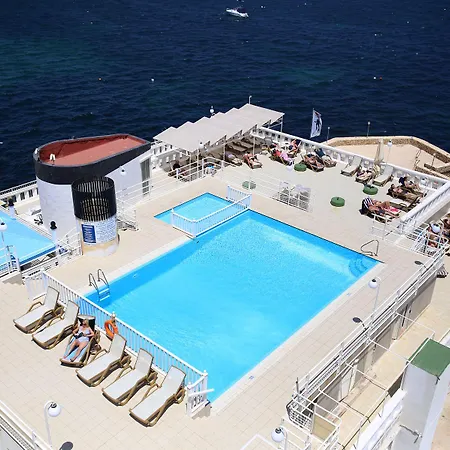 Gillieru Harbour Hotell 4*