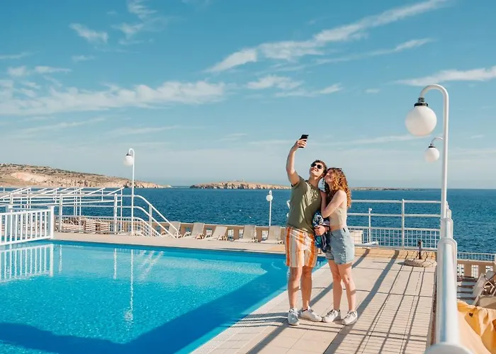 Отель Gillieru Harbour