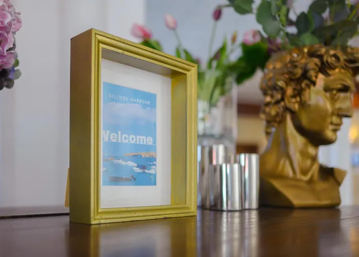 Gillieru Harbour Hotel