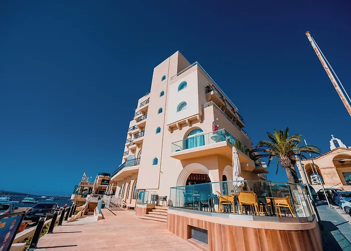 Hotel Gillieru Harbour