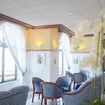 Gillieru Harbour Hotel 4*